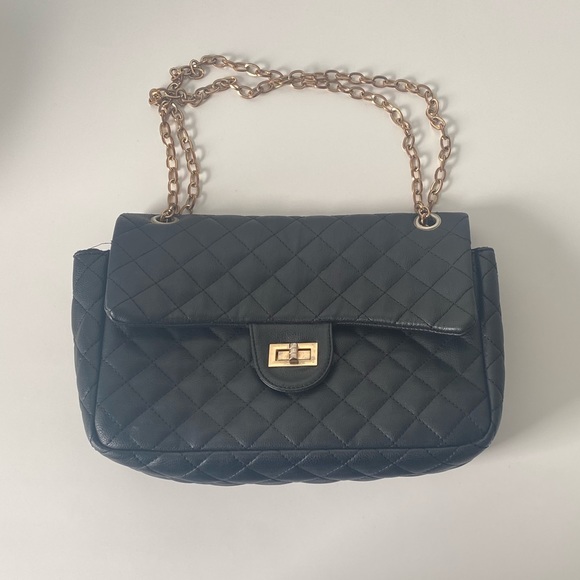 Black Quilted Purse - Picture 3 of 12